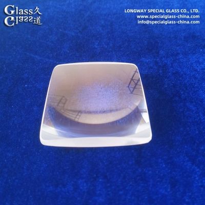 Polissage de lentilles de couverture de lumière en verre borosilicate pour des effets d'éclairage de scène